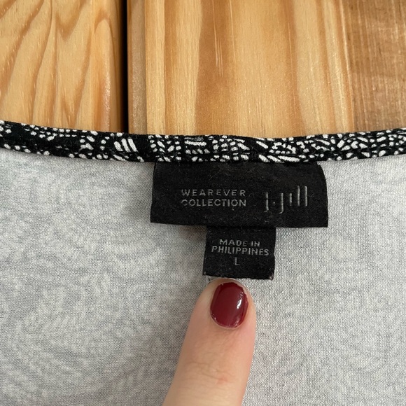 J. Jill Wearever collection floral pleated V-neck cap sleeve dress staple - Picture 4 of 5